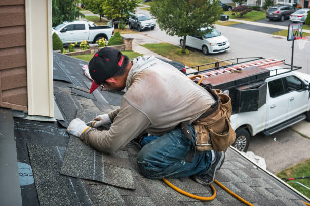 Professional Flat Roof Repair technician working in Grapeview, WA